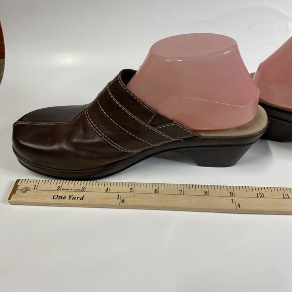 Naturalizer Brown Leather Clogs Women's Sz 10M Lial Mules S110 Metal Accents - Picture 8 of 15